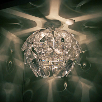 Lámpara Colgante Manzana LED Acrílica para Sala de Estar - Image 7