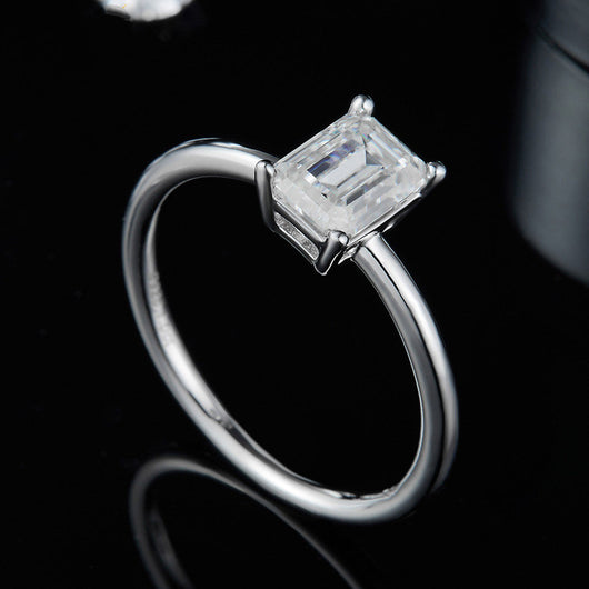 Anillo de Moissanita Rectangular Plata 925 con Baño de Platino para Mujer - Image 6