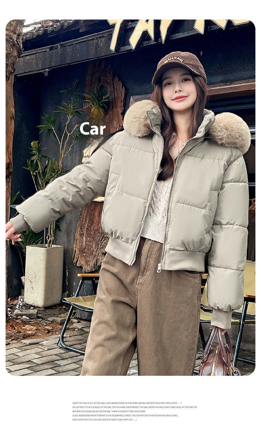 Chaqueta Acolchada Corta de Algodón con Cuello de Pelaje - Image 18
