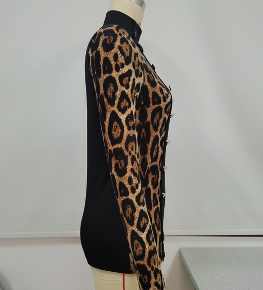 Blusa Casual de Cuello Redondo con Detalles en Contraste - Image 9