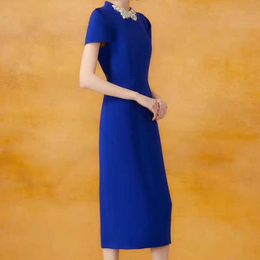 Vestido Elegante Azul Royal con Detalles Florales y Cuentas - Image 3