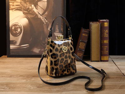 Bolso de Charol Brillante Convertible a Bandolera - Lujo Accesible - Image 7
