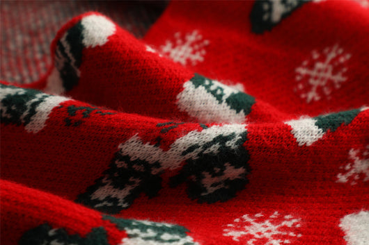 Bufanda Tejida Roja con Estampado de Reno y Copos de Nieve - Image 38