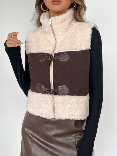 Chaleco de Lana Merino Bicolor con Detalles en Cuero y Pelaje - Image 7