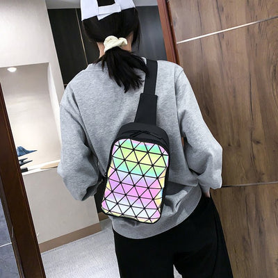 Bolsa Geométrica Luminosa - Bandolera y Mochila de Pecho - Image 6