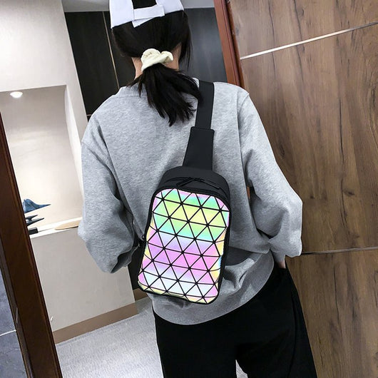 Bolsa Geométrica Luminosa - Bandolera y Mochila de Pecho - Image 6