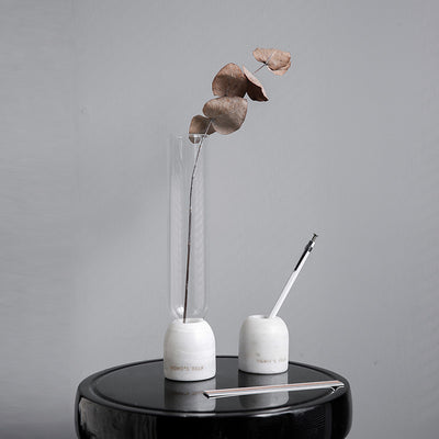 Florero de Vidrio Transparente con Base de Mármol - Diseño Moderno Minimalista