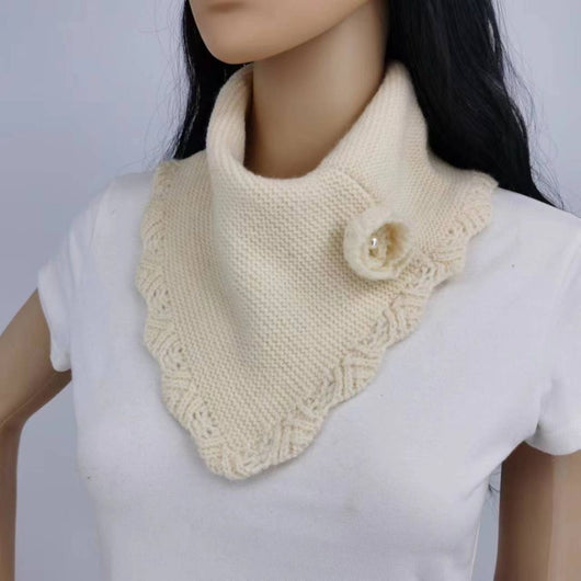 Bufanda Triangular Tejida con Flores - Diseño Onda Elegante - Image 5