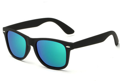 Gafas de Sol Clásicas con Diseño Contemporáneo - Image 8