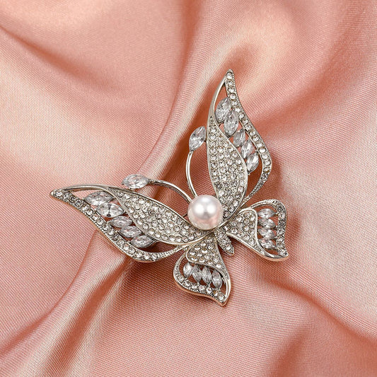 Broche Mariposa con Diamantes - Joyería de Alta Calidad