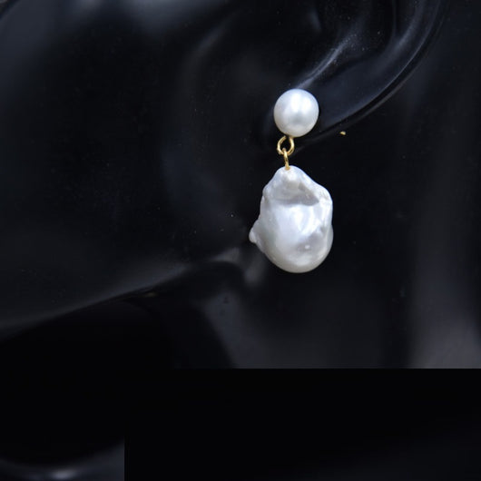Aretes de Perla Barroca Elaborada con Diseño de Cola - Image 8