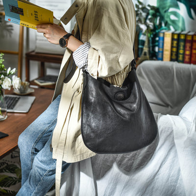 Bolsa Mensajera de Cuero Retro para Literatura y Arte - Image 5