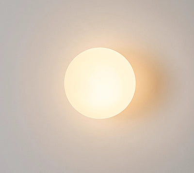 Lámpara de Pared Minimalista con Esfera de Vidrio para Sala de Estar - Image 6