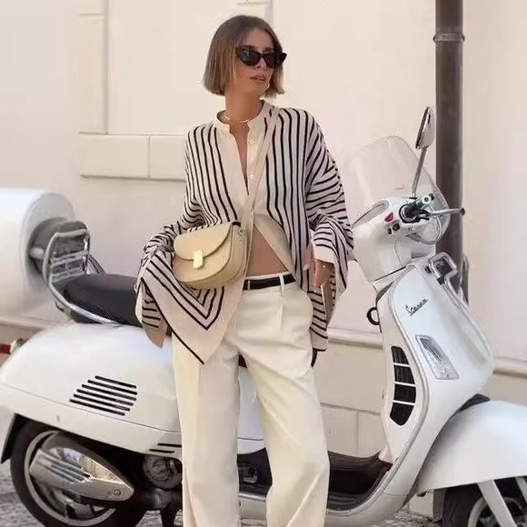 Blusa Rayada con Escote Redondo y Aberturas Laterales para Mujer