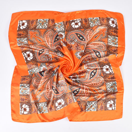 Pañuelo de Seda Estampado Clásico Retro - Versátil y Elegante para Primavera - Image 16