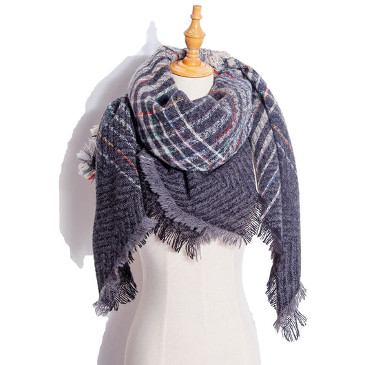 Chal Triangular Escocés para Otoño e Invierno - Amplio y Versátil - Image 61