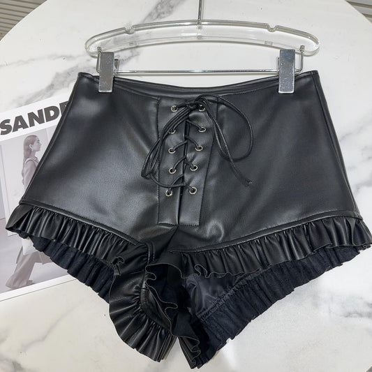 Short de Cuero PU con Encaje Plisado y Cordón Ajustable - Estilo Dark Hot Girl