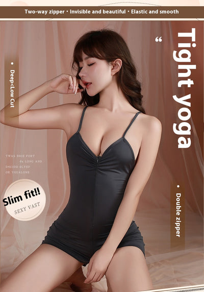 Jumpsuit Ajustado Escotado con Tirantes - Image 12