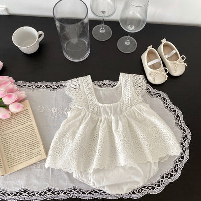 Jumpsuit Triangular con Encaje Calado y Bordado - Image 10