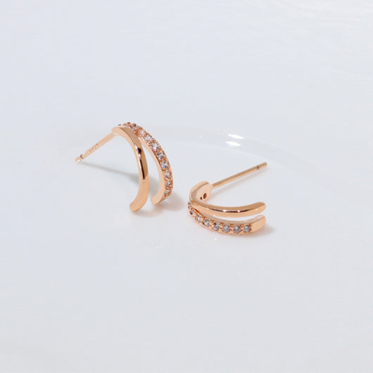 Aretes de Plata Esterlina con Acabado Dorado - Diseño Moderno y Versátil - Image 7