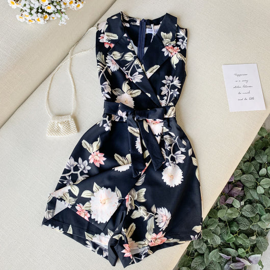 Jumpsuit Elegante sin Mangas con Cuello y Estampado Floral - Image 8