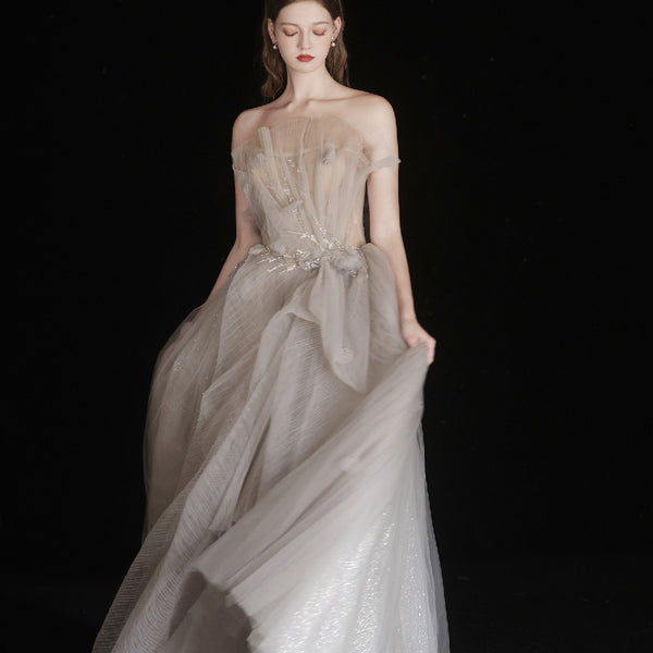 Vestido Tubo Gris Café sin Mangas para Eventos Corporativos