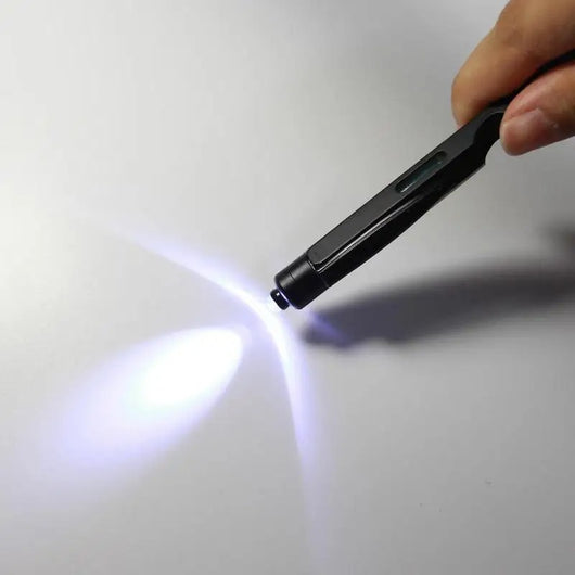Abridor Multifuncional 9 en 1 con Luz LED para Aventuras al Aire Libre - Image 3