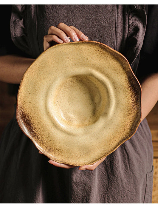 Plato Hondo Elegante con Diseño de Sombrero Francés de Paja - Image 15