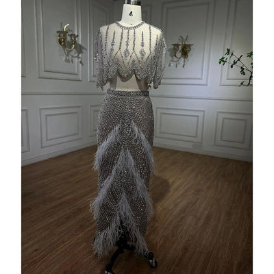 Vestido de Noche Elegante Slim Fit con Chal Pluma Plateado para Anfitriona - Image 15