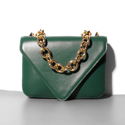 Bolsa Mensajera de Cuero con Cadena - Colección Verano - Image 2