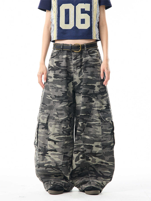 Overol Ancho Camuflaje Retro para Mujer - Pantalón Suelto y Casual - Image 3