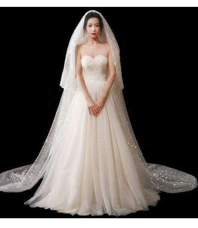 Vestido de Novia Lujo con Cola Larga y Velo de Hada Mágica - Image 2