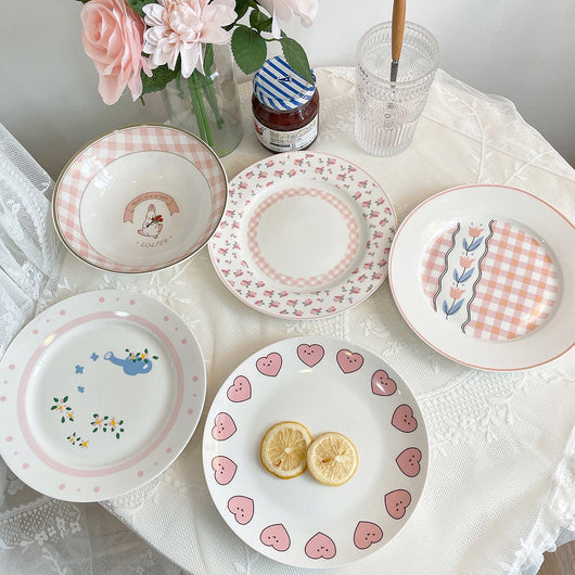 Plato de Cerámica Infantil con Ilustración de Niña Desayunando - Image 9