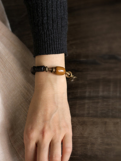Pulsera Étnica de Cuentas Ébano Artesanal para Mujer - Image 7