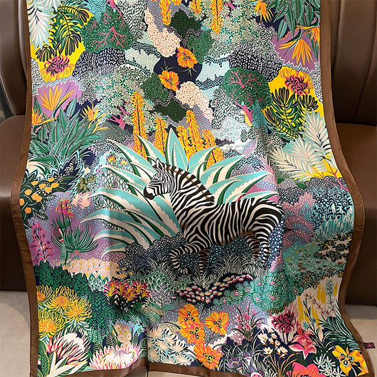 Pañuelo de Seda Estampado Vintage para Mujer - Image 3