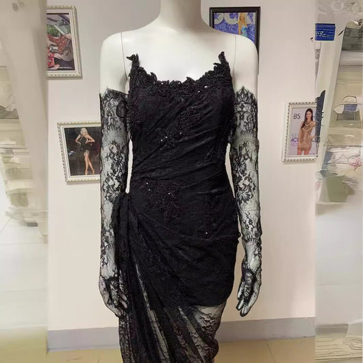 Vestido Largo Strapless con Encaje, Cuentas Brillantes y Abertura Sensual - Image 3