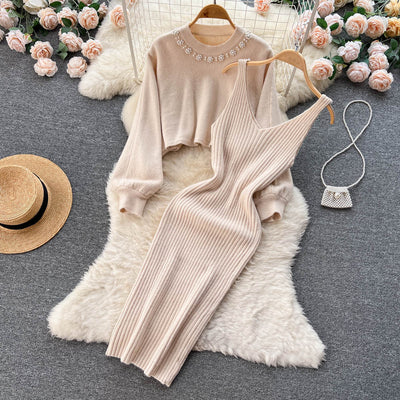 Conjunto Dos Piezas: Blusa Tejida Escote V y Falda Halter - Image 12