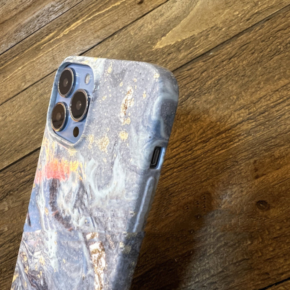 Funda Móvil Premium Azul Peak con Protección Luminosa