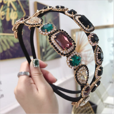 Diadema Fina con Diamantes de Cristal Brillante - Image 19