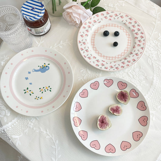 Plato de Cerámica Infantil con Ilustración de Niña Desayunando - Image 6