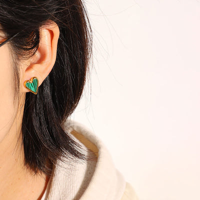 Aretes de Concha Negra Natural con Diseño de Amor - Image 5