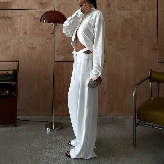 Conjunto Dos Piezas: Blusa Blanca Cropped con Cuello Solapa y Pantalón Ancho Calado con Amarre - Image 13