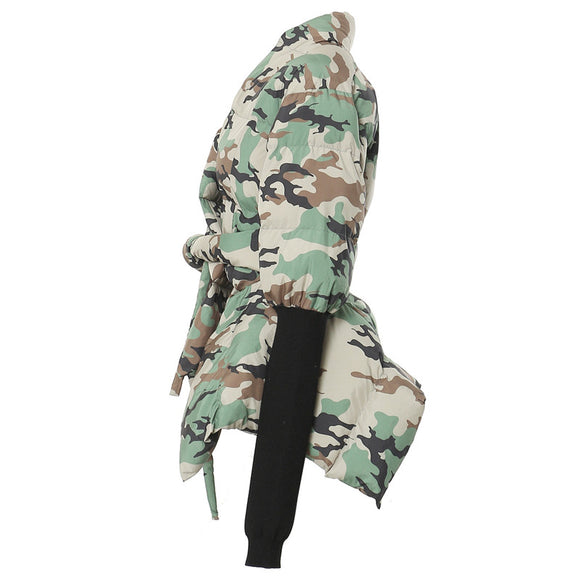 Chaqueta de Algodón Ajustada con Costuras de Camuflaje y Puños Tejidos