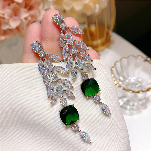 Aretes Largos de Circonita con Borla en Forma de Hoja para Mujer