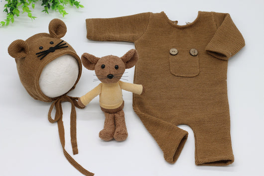Conjunto Suave de 3 Piezas: Pijama Tejido, Gorro, Muñeca y Ratón - Image 9