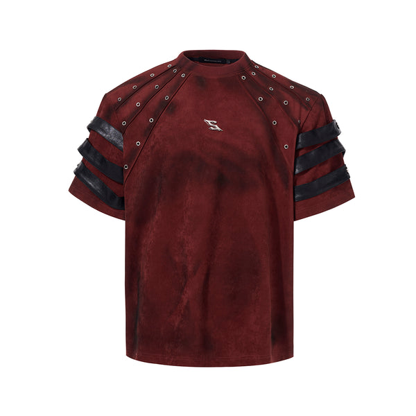 Camiseta Roja Patchwork de Cuero Oscuro Teñida a Mano
