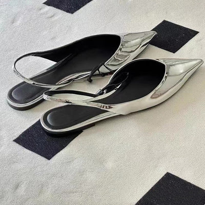 Zapatos Planos Plateados con Efecto Pintura y Correa Trasera