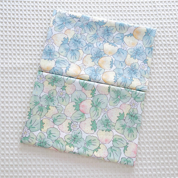 Tela Estampada de Algodón Twill con Diseño de Fresas