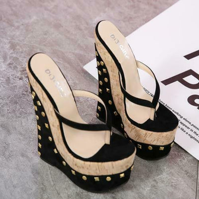 Sandalias Cuña Tacón Alto Estilo Romano con Remaches y Diseño Espiga - Image 6