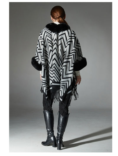 Chal Elegante con Cuello de Piel Jacquard Negro y Gris - Image 14